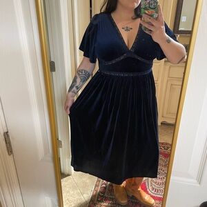 Women's Deep Navy Velvet V-Neck Dress XL